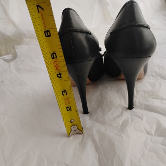 Gucci High Heel Loafers - Size 8b - Black - Leather - Picture 9 of 16